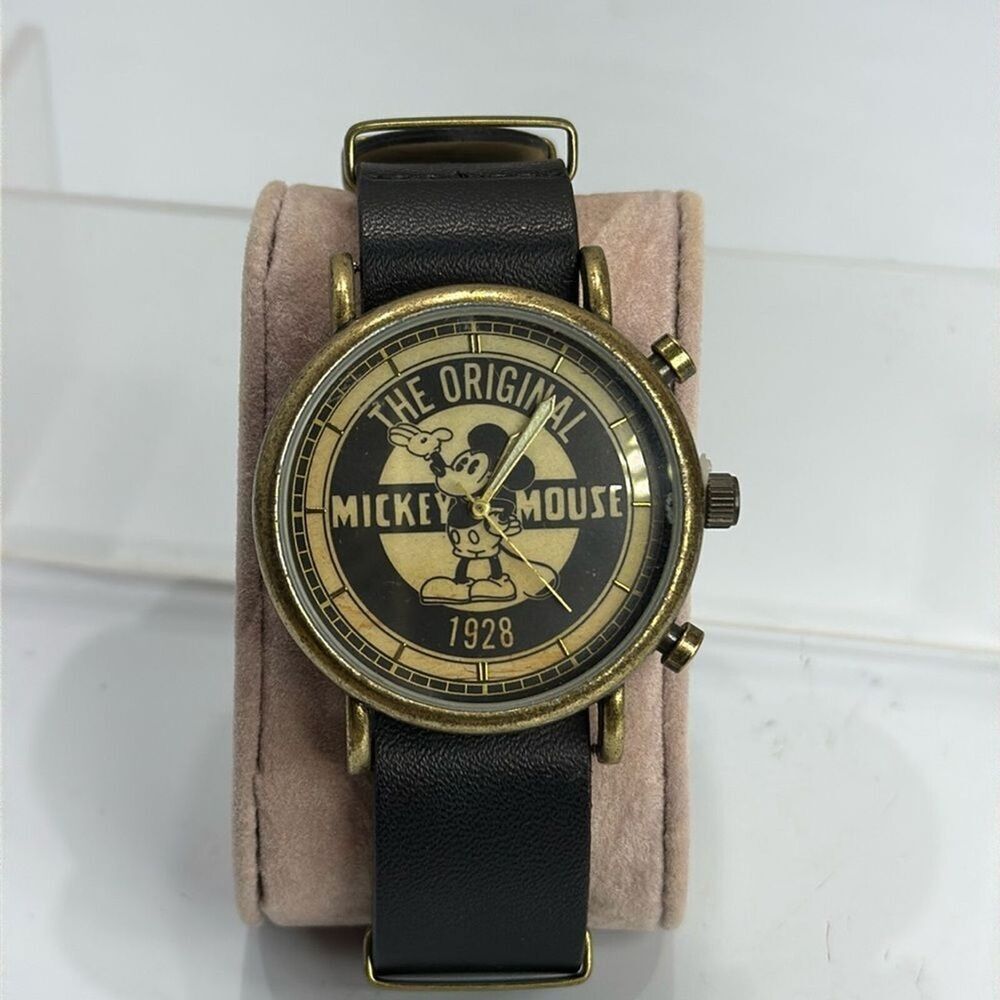 (Z4) Disney MICKEY THE REAL ORIGINAL 90 YEARS Retro wristwatch anniversary 1928